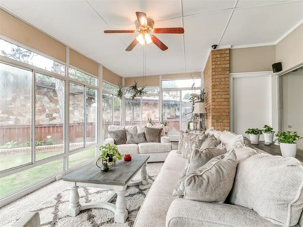 Photo 9 — 10208 Westlake Drive, Oklahoma City, OK 73162