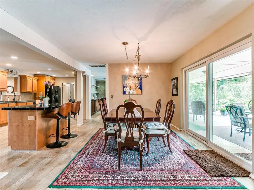 Photo 13 — 10208 Westlake Drive, Oklahoma City, OK 73162