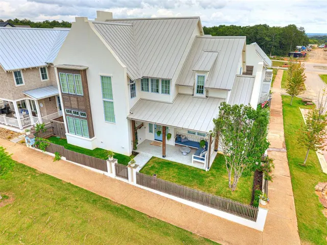 Photo 3 — 58 N Center Lane, Carlton Landing, OK 74432
