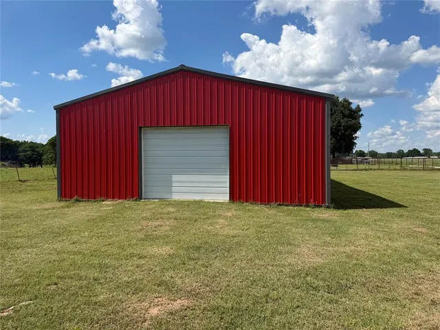 Photo 2 — 0001 County Road 3416, Byars, OK 74831