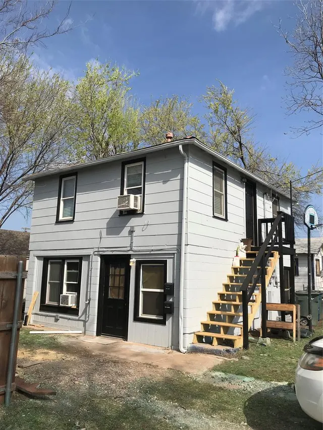 Front exterior — 16 W Thatcher Street B, Edmond, OK 73003