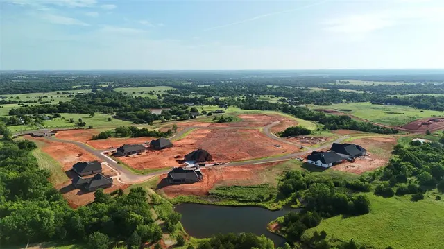 Photo 3 — 1804 Maplewood Lane, Norman, OK 73071