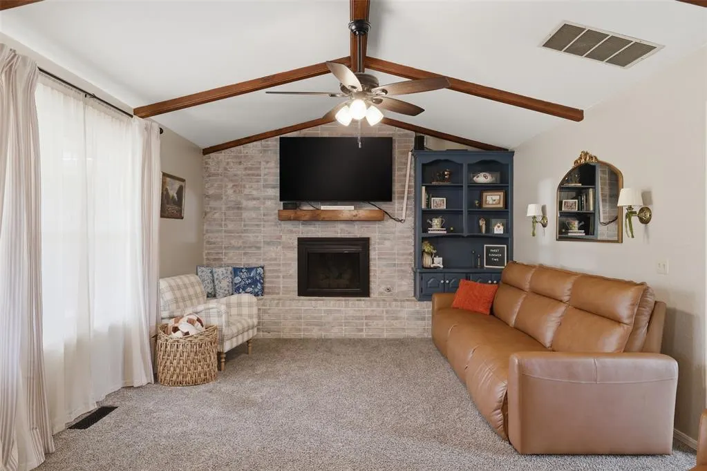 Photo 8 — 616 N Falcon Way, Mustang, OK 73064