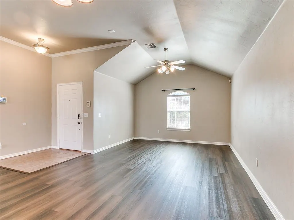 Photo 5 — 2333 Serenade Drive, Midwest City, OK 73130