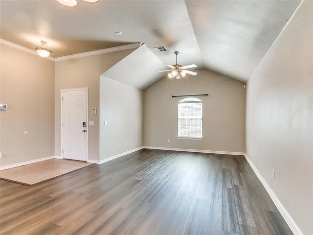 Photo 5 — 2333 Serenade Drive, Midwest City, OK 73130