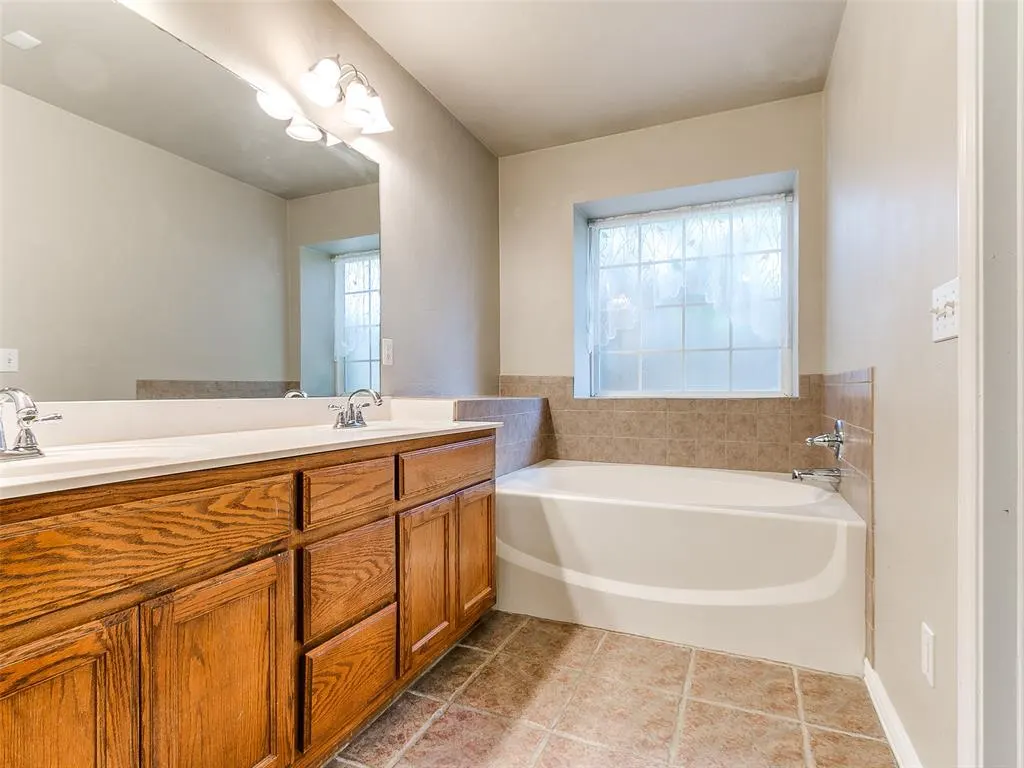 Photo 25 — 2333 Serenade Drive, Midwest City, OK 73130