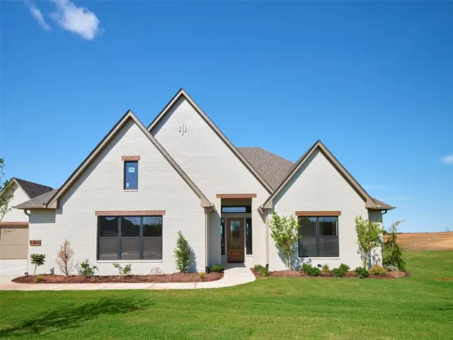 Photo 2 — 1809 Meadowview Drive, Norman, OK 73071