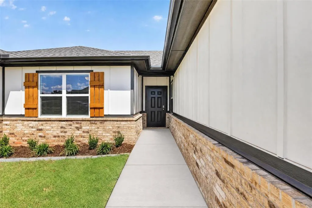 Photo 32 — 524 Stella Trail, Guthrie, OK 73044