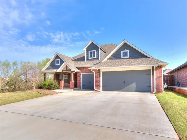 Photo 2 — 1509 NE 35th Street, Moore, OK 73160