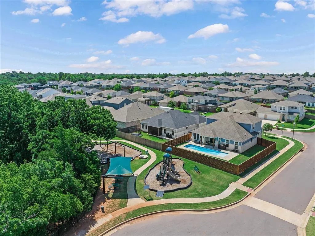 Photo 40 — 633 NW 183rd Street, Edmond, OK 73012