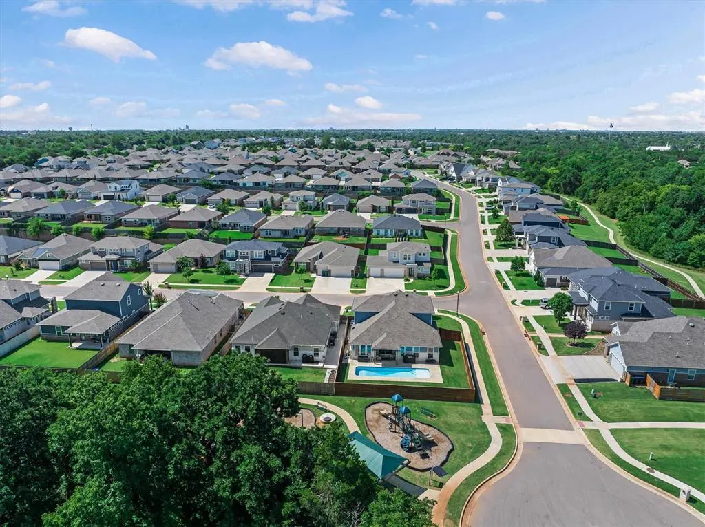 Photo 49 — 633 NW 183rd Street, Edmond, OK 73012