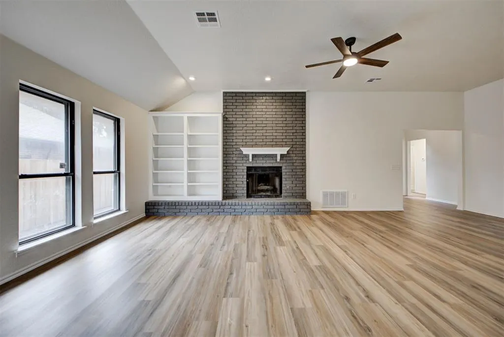 Photo 14 — 8013 Wilshire Ridge Drive, Oklahoma City, OK 73132
