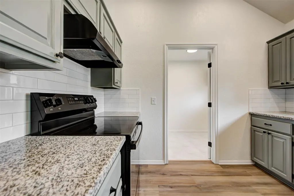Photo 22 — 8013 Wilshire Ridge Drive, Oklahoma City, OK 73132