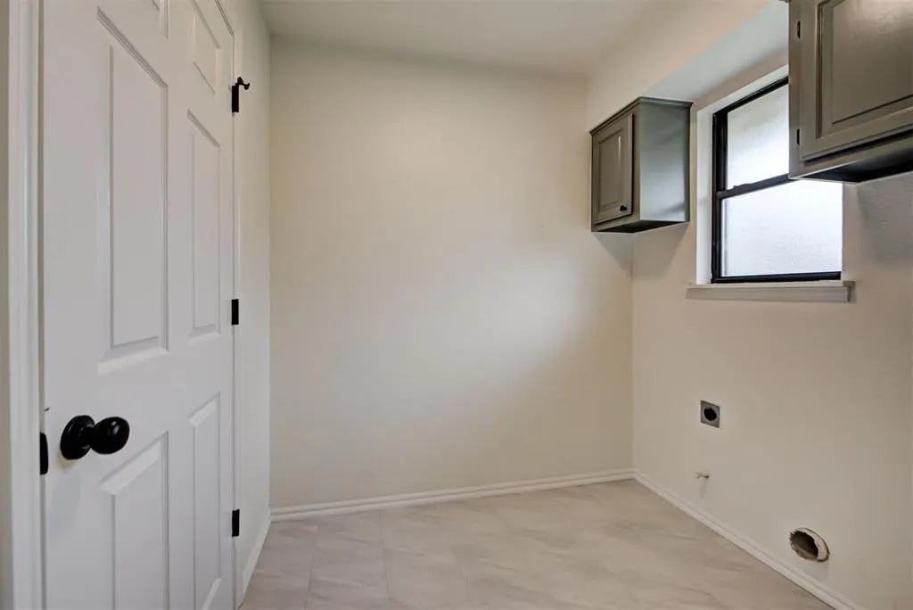 Photo 26 — 8013 Wilshire Ridge Drive, Oklahoma City, OK 73132