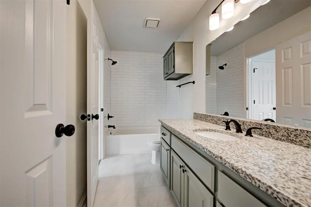 Photo 42 — 8013 Wilshire Ridge Drive, Oklahoma City, OK 73132