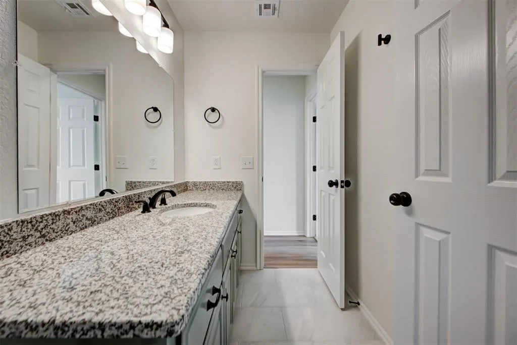 Photo 44 — 8013 Wilshire Ridge Drive, Oklahoma City, OK 73132
