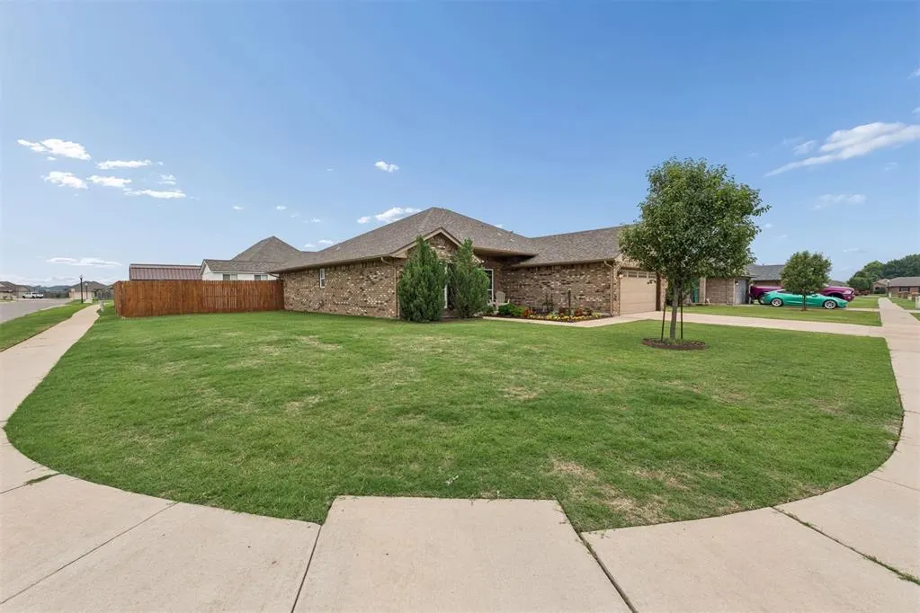 Photo 3 — 1751 Lexington Court, Newcastle, OK 73065