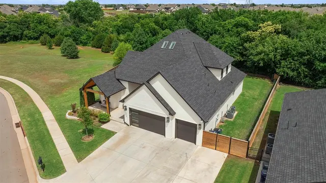 Photo 5 — 14516 N Chambord Drive, Yukon, OK 73099
