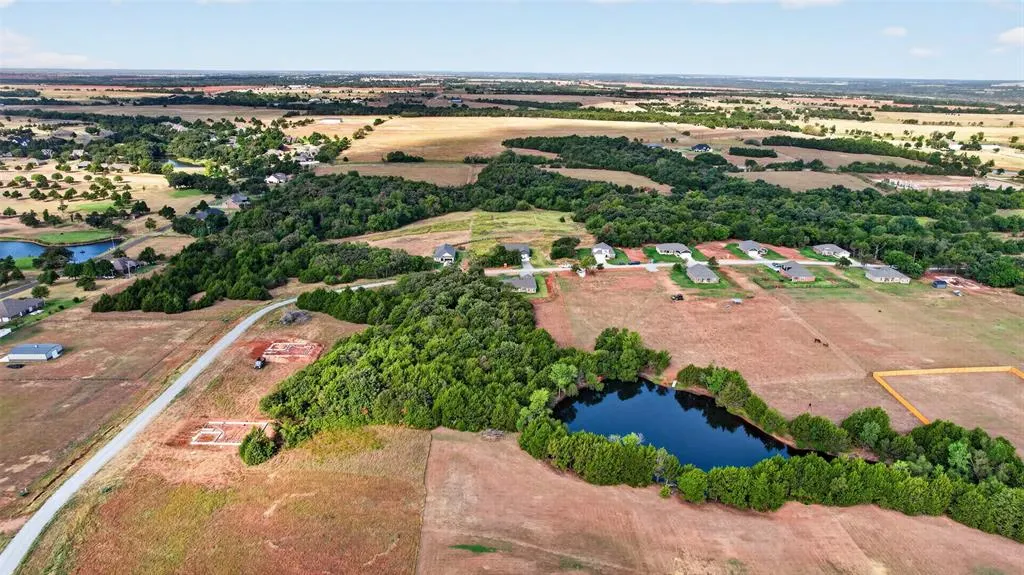 Photo 38 — 385 Cumberland Drive, Guthrie, OK 73044