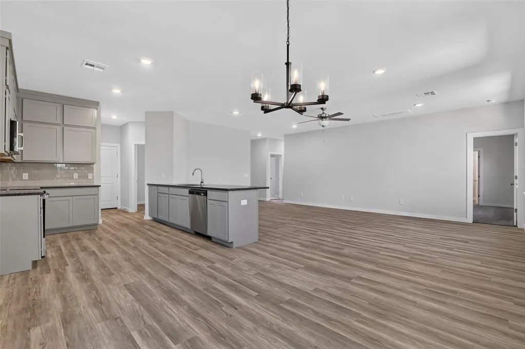 Photo 7 — 544 Cumberland Drive, Guthrie, OK 73044