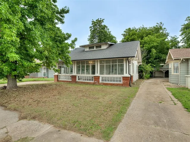 Photo 3 — 433 NW 29th Street, Oklahoma City, OK 73103