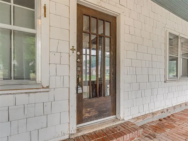 Photo 7 — 433 NW 29th Street, Oklahoma City, OK 73103