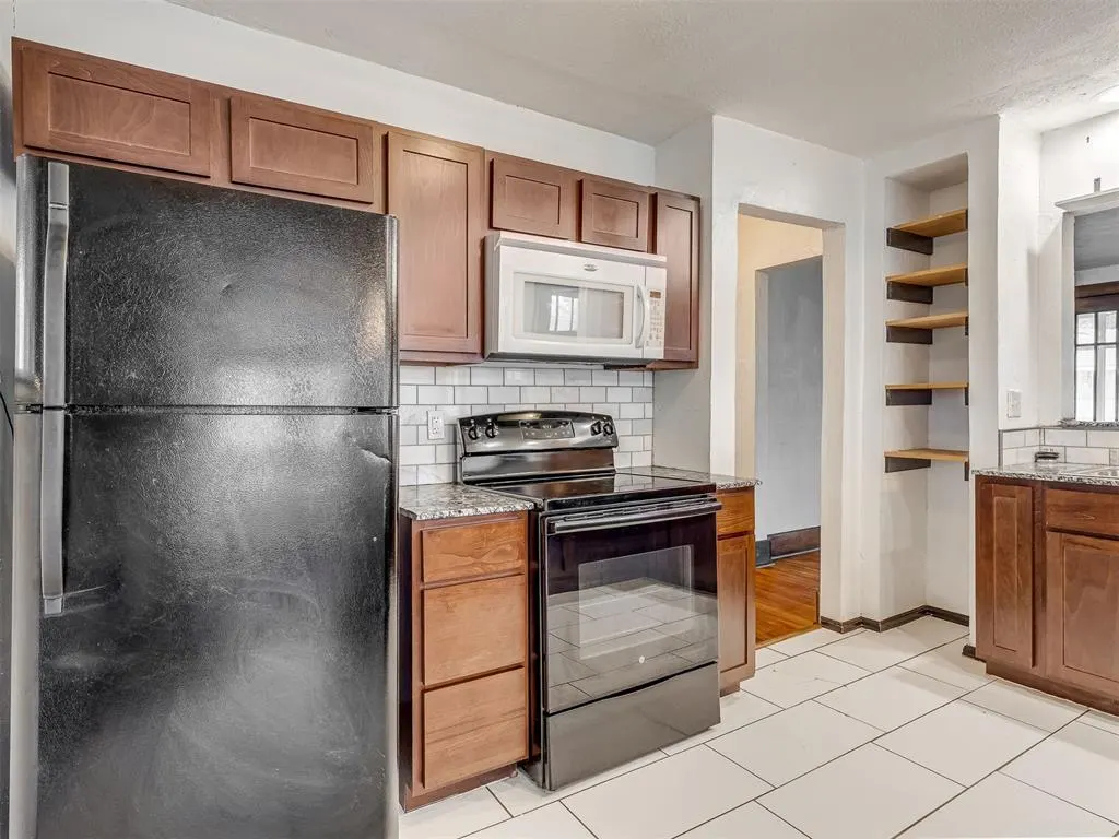 Photo 11 — 433 NW 29th Street, Oklahoma City, OK 73103