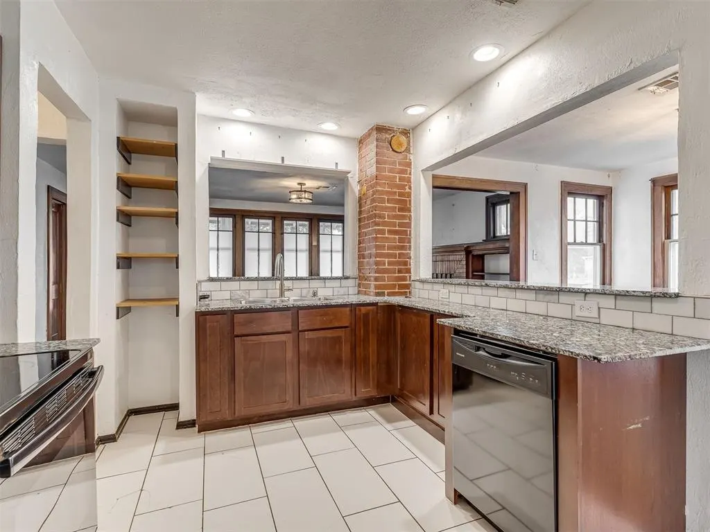 Photo 12 — 433 NW 29th Street, Oklahoma City, OK 73103