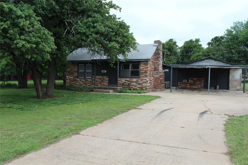 Photo 2 — 1617 N Westminster Road, Nicoma Park, OK 73130