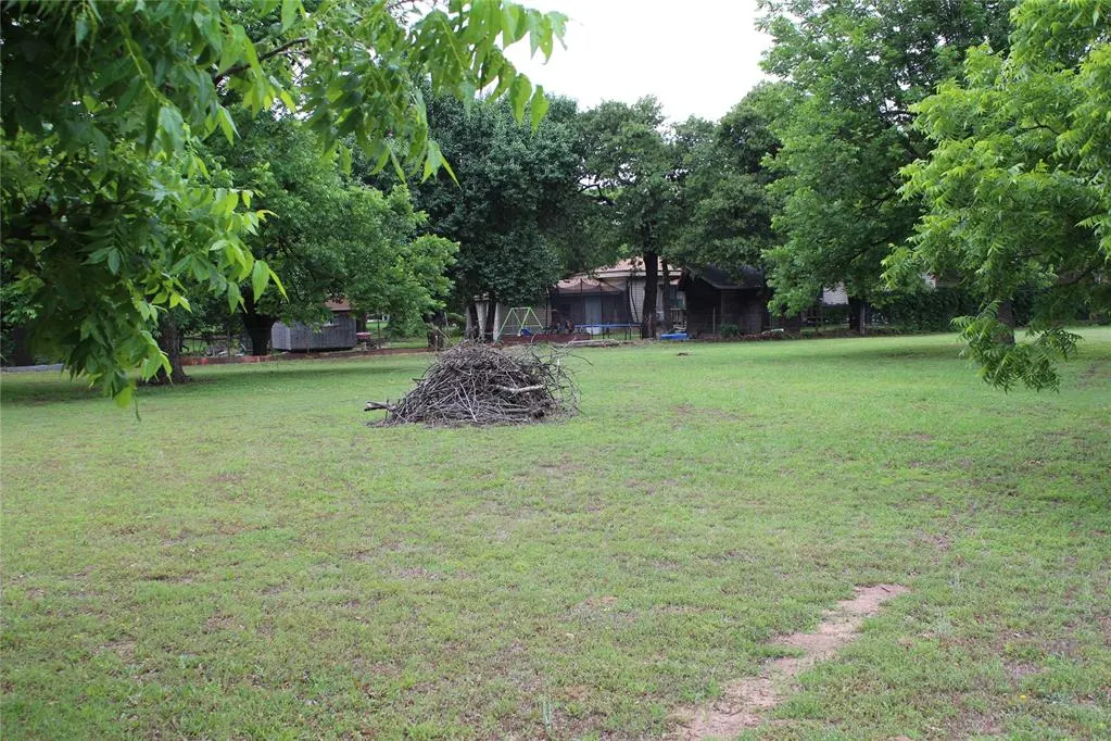 Photo 6 — 1617 N Westminster Road, Nicoma Park, OK 73130