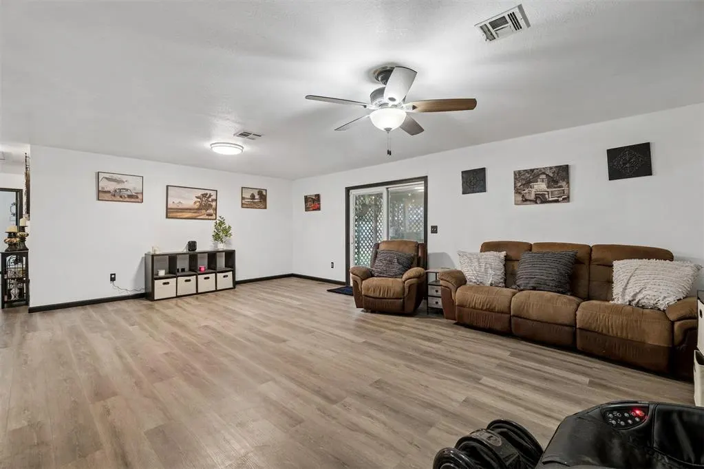Photo 14 — 2012 N Moore Avenue, Oklahoma City, OK 73141
