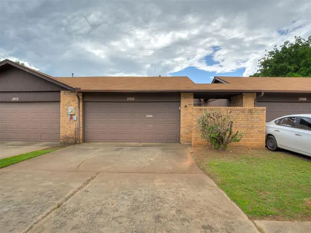 Photo 6 — 2910 Stonepoint Dr 2910, Edmond, OK 73034