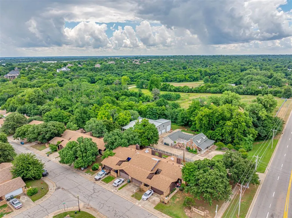 Photo 34 — 2910 Stonepoint Dr 2910, Edmond, OK 73034