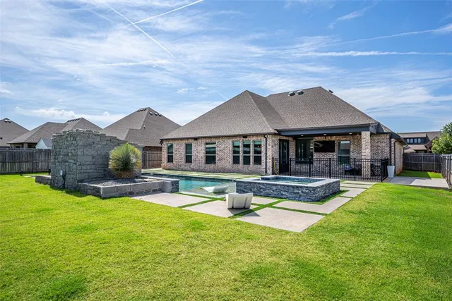 Photo 7 — 13317 NW 7th Court, Yukon, OK 73099