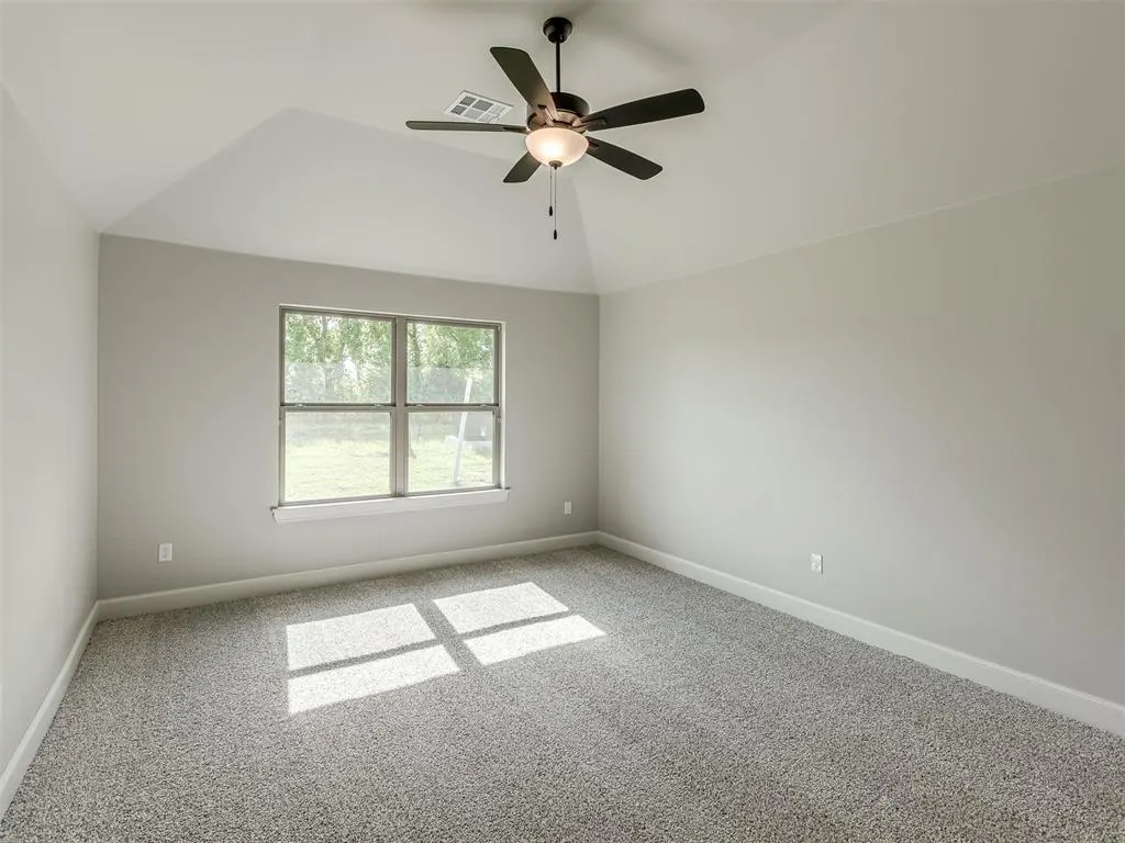 Photo 17 — 7620 Three Woods Lane, Yukon, OK 73099