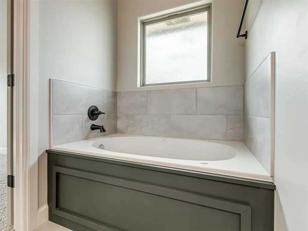 Photo 22 — 7620 Three Woods Lane, Yukon, OK 73099