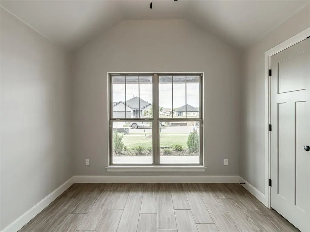 Photo 33 — 7620 Three Woods Lane, Yukon, OK 73099