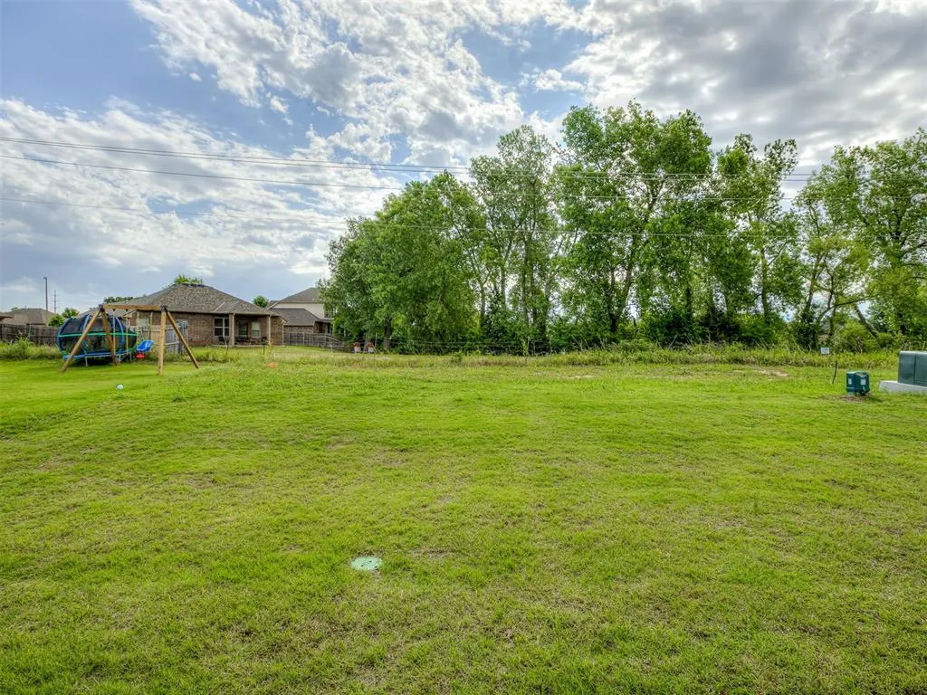 Photo 38 — 7620 Three Woods Lane, Yukon, OK 73099