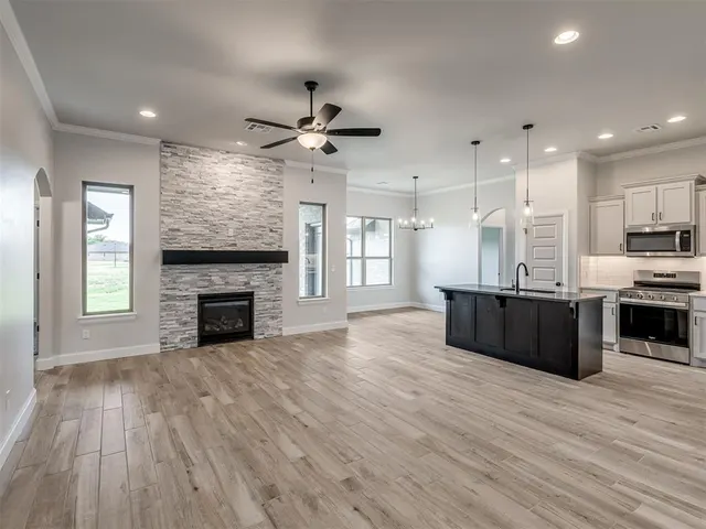 Photo 6 — 7613 Three Woods Lane, Yukon, OK 73099