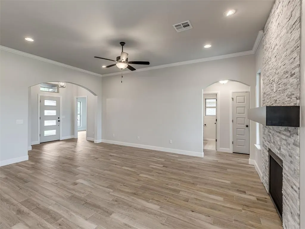 Photo 8 — 7613 Three Woods Lane, Yukon, OK 73099