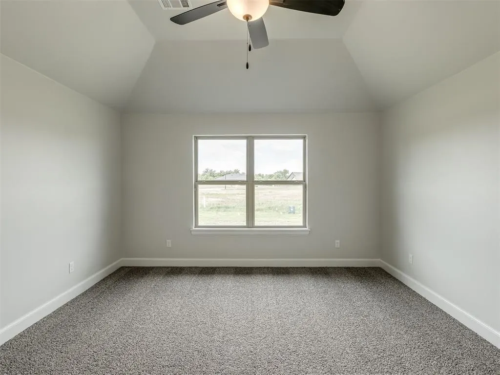 Photo 15 — 7613 Three Woods Lane, Yukon, OK 73099