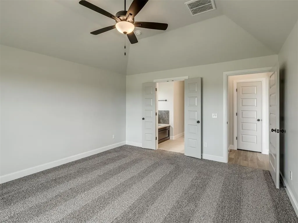 Photo 16 — 7613 Three Woods Lane, Yukon, OK 73099