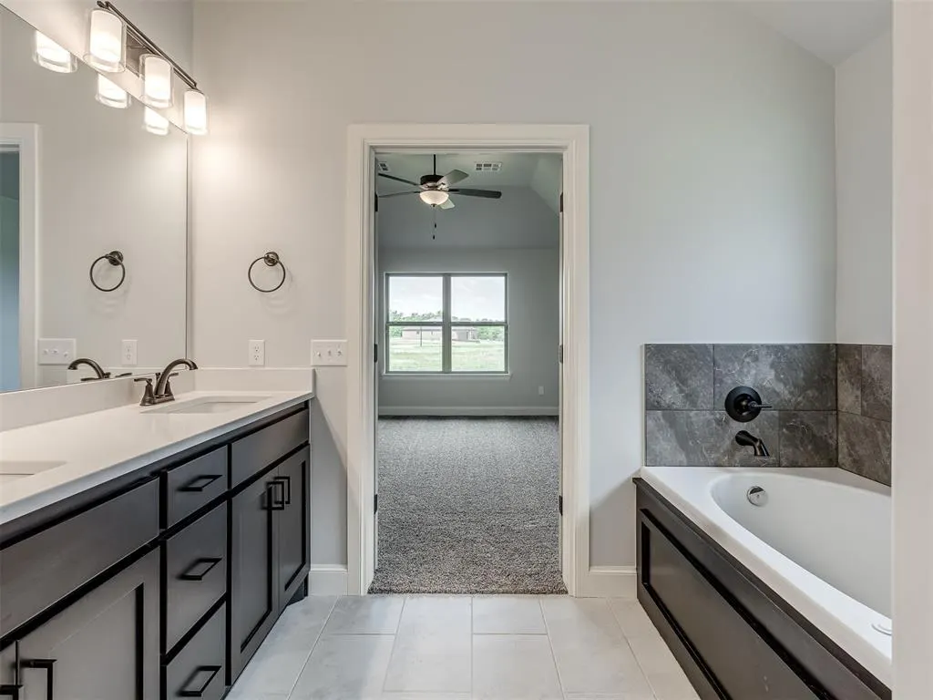 Photo 19 — 7613 Three Woods Lane, Yukon, OK 73099