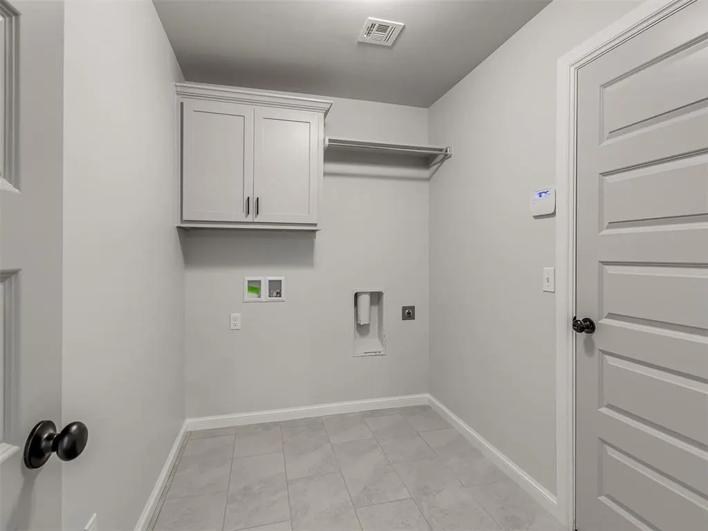 Photo 32 — 7613 Three Woods Lane, Yukon, OK 73099