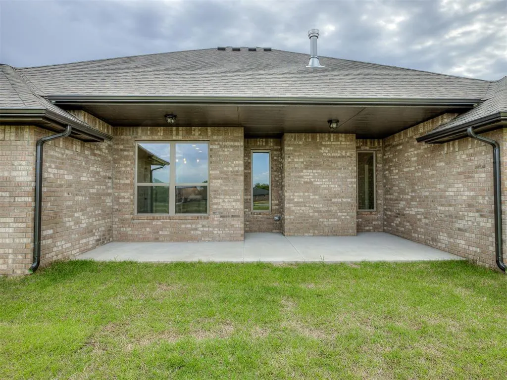 Photo 34 — 7613 Three Woods Lane, Yukon, OK 73099
