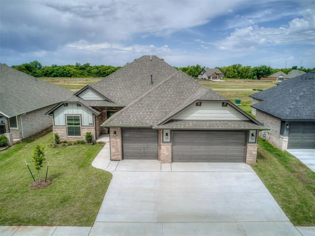 Photo 37 — 7613 Three Woods Lane, Yukon, OK 73099