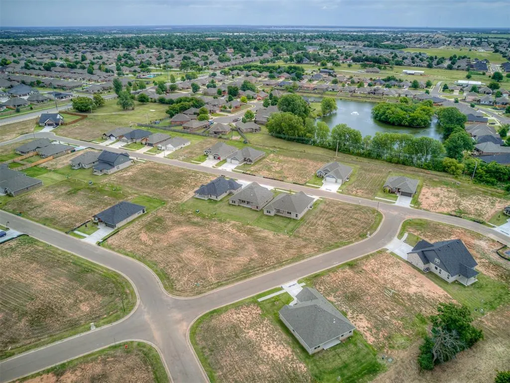 Photo 43 — 7613 Three Woods Lane, Yukon, OK 73099