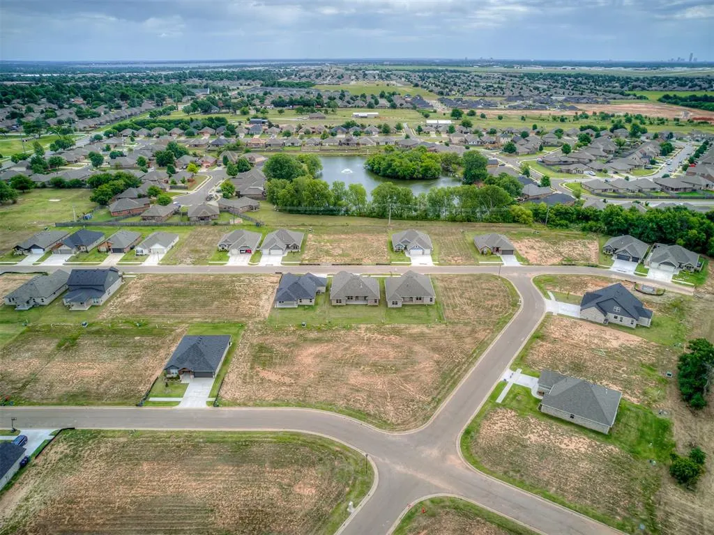 Photo 44 — 7613 Three Woods Lane, Yukon, OK 73099