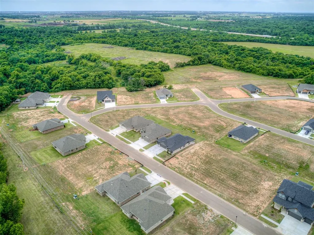 Photo 46 — 7613 Three Woods Lane, Yukon, OK 73099