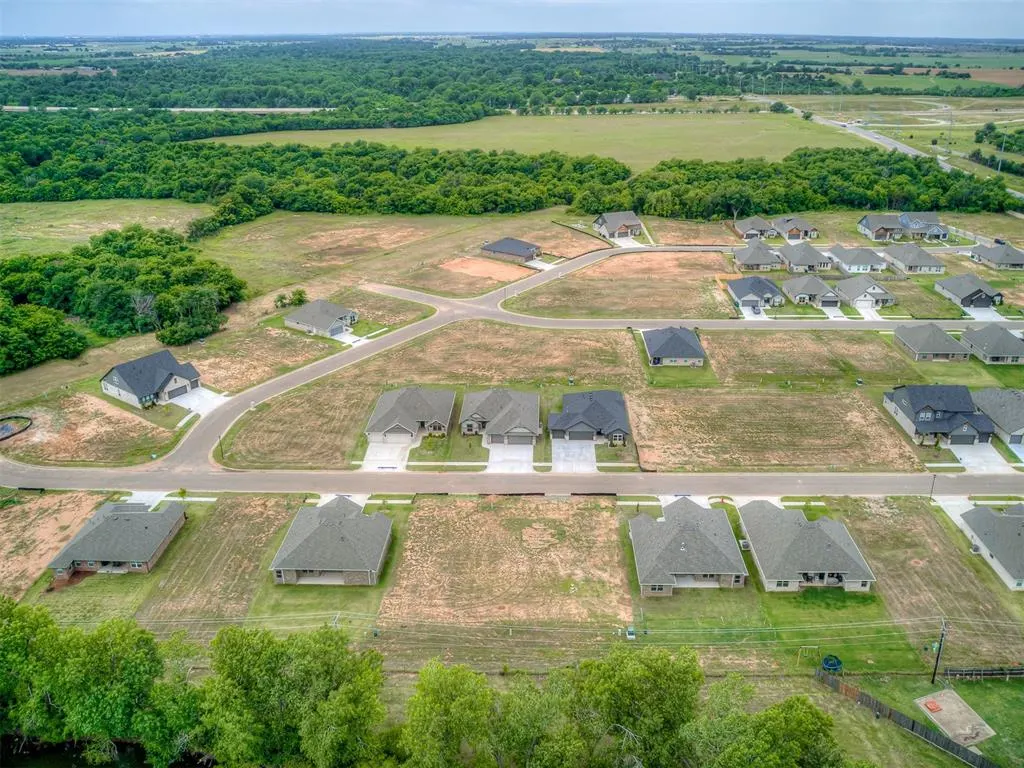 Photo 47 — 7613 Three Woods Lane, Yukon, OK 73099